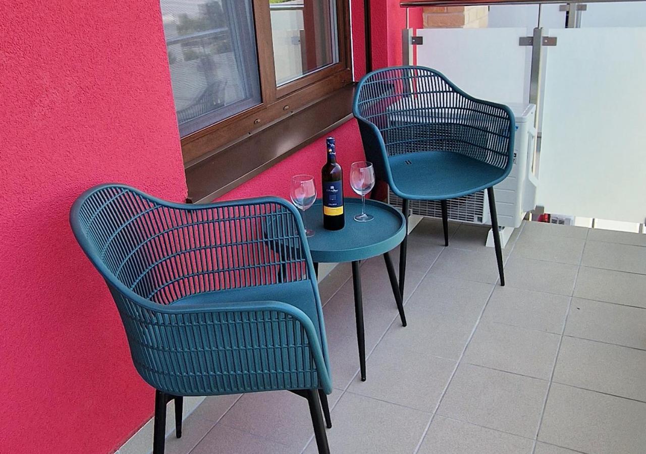 New Cozy 2 Room Pink Apartment Bratislava 059 Eksteriør bilde
