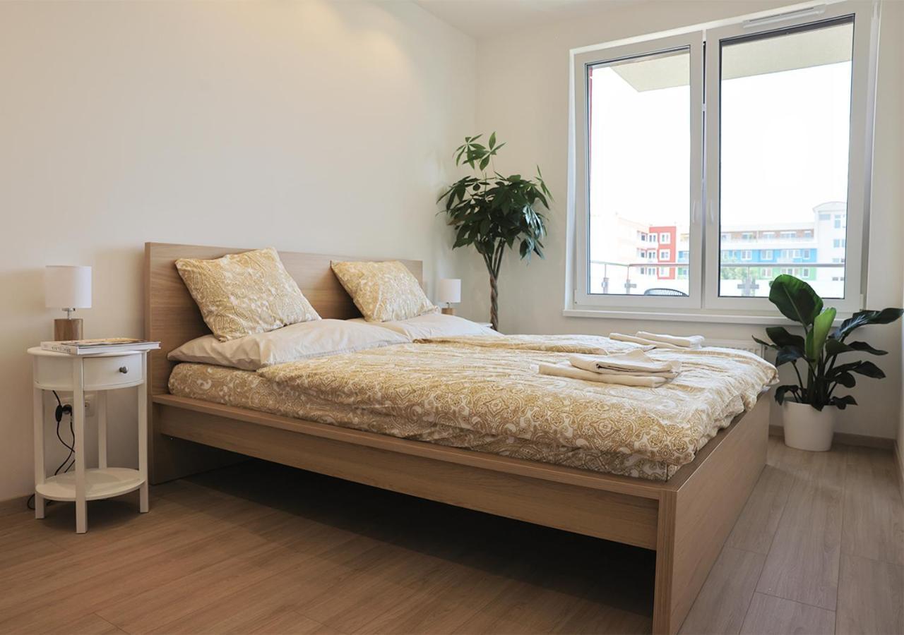 New Cozy 2 Room Pink Apartment Bratislava 059 Eksteriør bilde